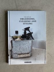 Billede af bogen The Art of Organizing, Cleaning and Styling