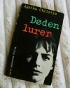 Billede af bogen Døden lurer Billede af bogen Døden lurer