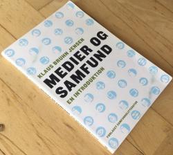 Billede af bogen Medier og samfund - En introduktion