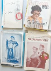 Billede af bogen Samling teater- revy- og musical programmer 53 stk.