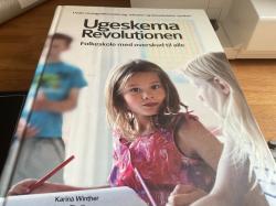 Billede af bogen Ugeskemarevolutionen