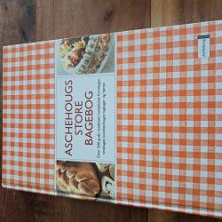 Billede af bogen Aschehougs store bagebog