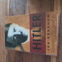 Billede af bogen Hitler -en biografi