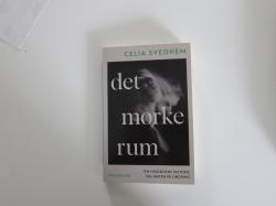 Billede af bogen det mørke rum