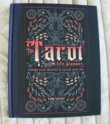 Billede af bogen The Tarot life planner