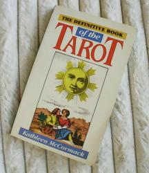Billede af bogen The definitive book of the tarot
