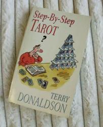 Billede af bogen Step-By-Step Tarot