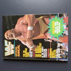 Billede af bogen WWF Annual. Hulk Hogan etc.
