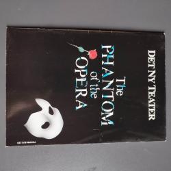 Billede af bogen The Phantom of the Opera. Teaterprogram. Billede af bogen The Phantom of the Opera. Teaterprogram.
