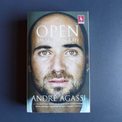 Billede af bogen Open, en selvbiografi