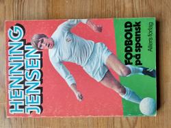 Billede af bogen Fodbold på spansk - Henning Jensen