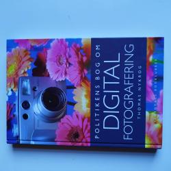 Billede af bogen Digital Fotografering.