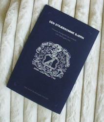 Billede af bogen Den stræbsomme bjørn - Historie, forpligtelse og symbolik i Det Berlingske Hus Billede af bogen Den stræbsomme bjørn - Historie, forpligtelse og symbolik i Det Berlingske Hus