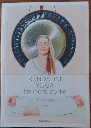 Billede af bogen Kundaliniyoga for indre styrke