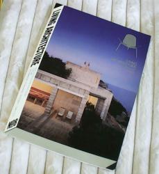 Billede af bogen Living Architecture No. 8 - Scandinavian Design