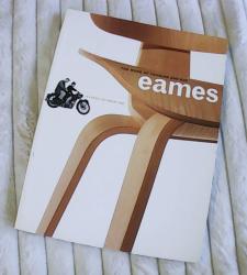 Billede af bogen The work of Charles and Ray Eames - A legacy of invention