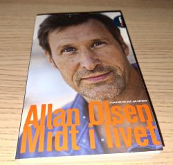 Billede af bogen Midt i livet