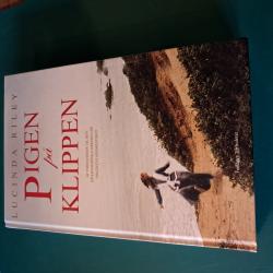 Billede af bogen Pigen på klippen