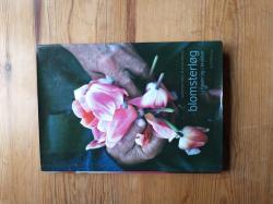 Billede af bogen Blomsterløg i haven og i krukker