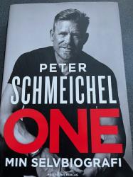 Billede af bogen One - Min selvbiografi Billede af bogen One - Min selvbiografi
