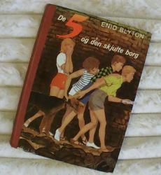 Billede af bogen De fem og den skjulte borg