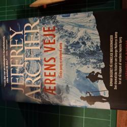 Billede af bogen Ærens veje Billede af bogen Ærens veje