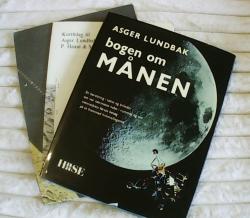 Billede af bogen Bogen om Månen Billede af bogen Bogen om Månen