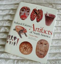 Billede af bogen Indian & Eskimo Artifacts of North America Billede af bogen Indian & Eskimo Artifacts of North America