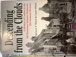Billede af bogen Descending from the clouds (signeret)