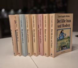 Billede af bogen Det lille hus ved floden