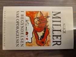 Billede af bogen I begyndelsen var opdragelsen Billede af bogen I begyndelsen var opdragelsen