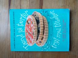 Billede af bogen Tænd på tærter og tryl med tilbehør Billede af bogen Tænd på tærter og tryl med tilbehør