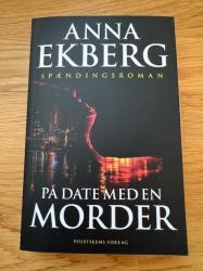 Billede af bogen På date med en morder Billede af bogen På date med en morder