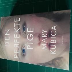 Billede af bogen Den perfekte pige
