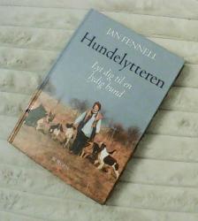 Billede af bogen Hundelytteren - Lyt dig til en lydig hund Billede af bogen Hundelytteren - Lyt dig til en lydig hund