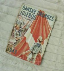 Billede af bogen Danske Drenges Julebog 1943 Billede af bogen Danske Drenges Julebog 1943
