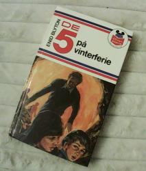 Billede af bogen De 5 på vinterferie