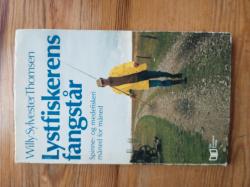 Billede af bogen Lystfiskerens fangstår - Spinne- og medefiskeri måned for måned