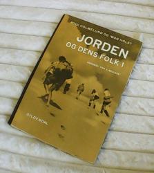 Billede af bogen Jorden og dens folk 1 Billede af bogen Jorden og dens folk 1