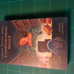 Billede af bogen Troldmandens hoved Billede af bogen Troldmandens hoved