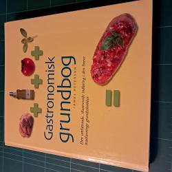 Billede af bogen Gastronomisk grundbog