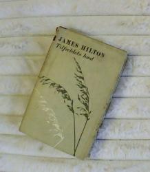 Billede af bogen Tilfældets høst Billede af bogen Tilfældets høst