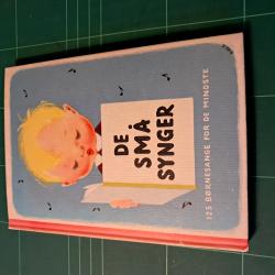 Billede af bogen De små synger. 125 børnesange for de mindste