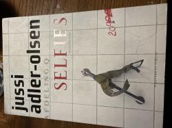 Billede af bogen Selfies Billede af bogen Selfies