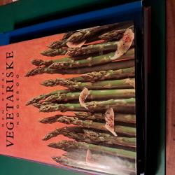 Billede af bogen Den store vegetariske kogebog : Billede af bogen Den store vegetariske kogebog :