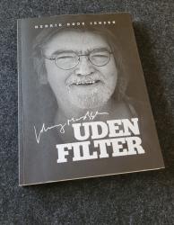 Billede af bogen Johnny Madsen uden filter Billede af bogen Johnny Madsen uden filter