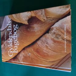 Billede af bogen Gyldendals bagebog