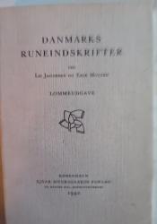 Billede af bogen Danmarks runeindskrifter Lommeudgave