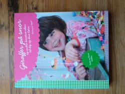 Billede af bogen Giraffer på snor og andre ideer til dig og dine børn