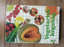 Billede af bogen Vegetarisk kogebog Billede af bogen Vegetarisk kogebog